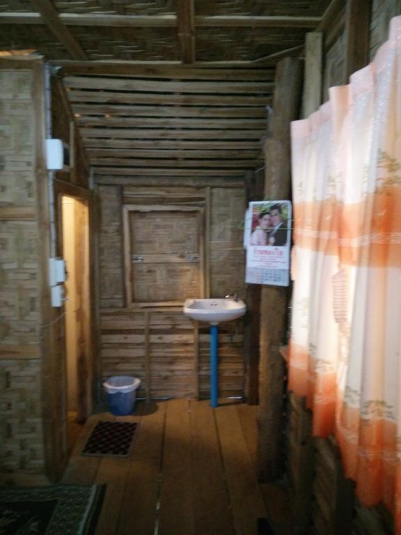Ton Lang Homestay Pua Exterior photo