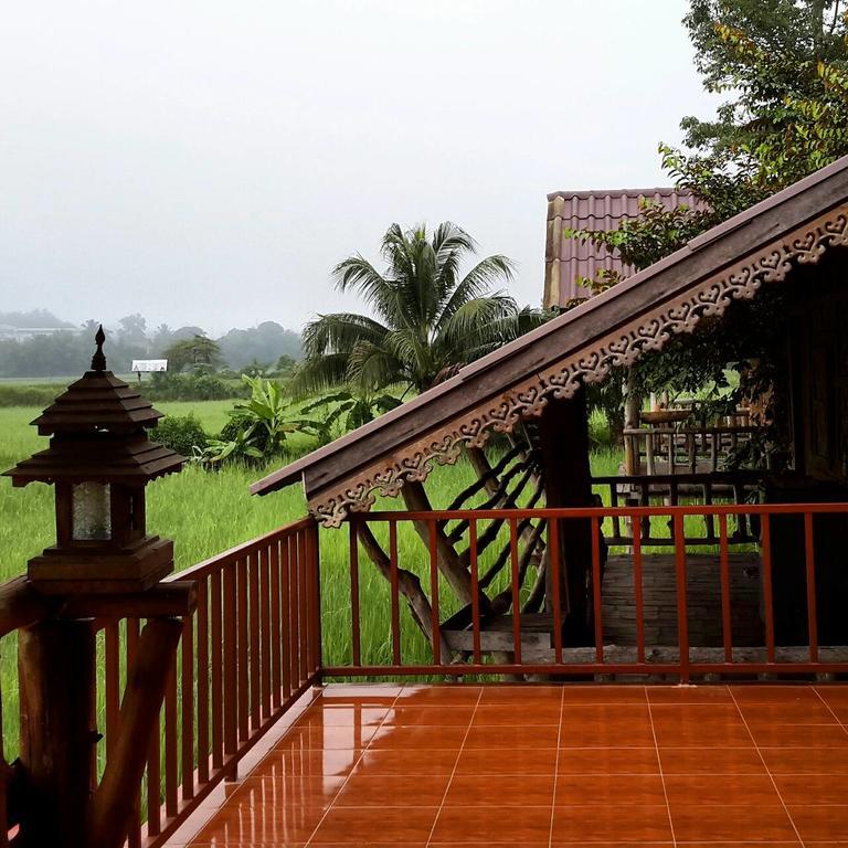 Ton Lang Homestay Pua Exterior photo