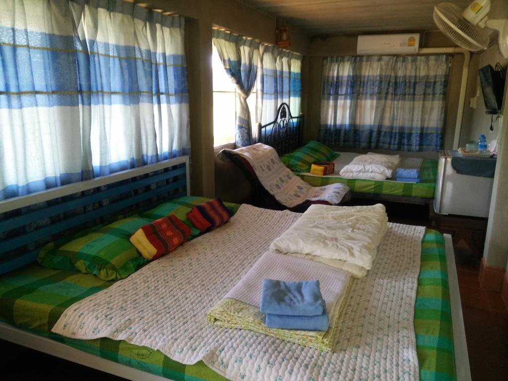 Ton Lang Homestay Pua Exterior photo